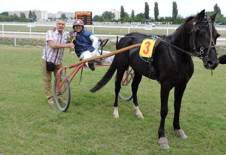 Hipodromul Ploieşti: Armăsarul Ramon II a câştigat clar „Premiul Constantin şi Elena”!