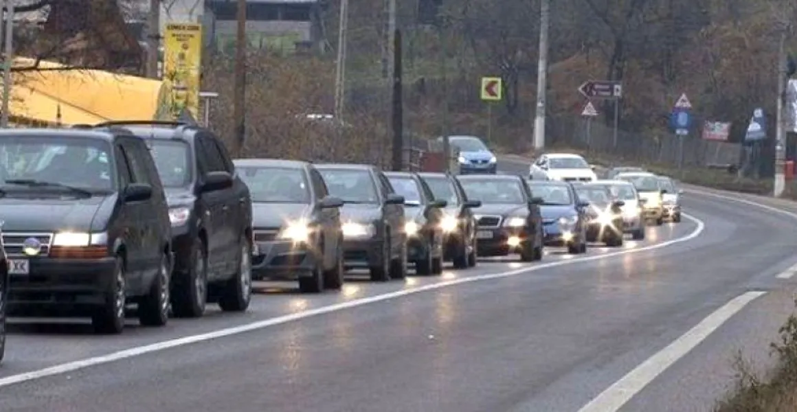 Începe nebunia! Trafic de coșmar pe DN1, în zona Azuga-Bușteni