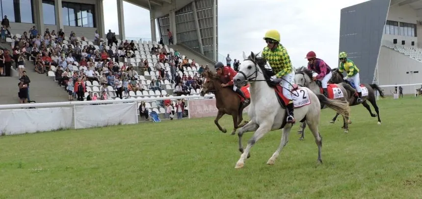 Premieră pe Hipodromul Ploieşti: cursă de galop din calendarul internaţional