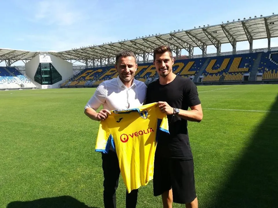 Primul venit în ”Haita Lupilor Galbeni”! Claudiu Herea a semnat cu Petrolul Ploiești