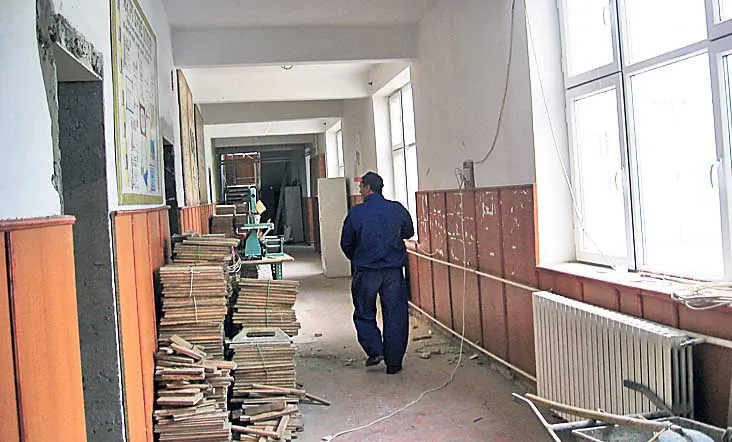 Ploiești 2018! În unele unități de învățământ plouă sau nu se poate asigura încălzirea