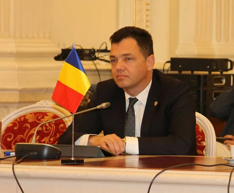 Ploieșteanul Radu Oprea, ministrul pentru Mediul de Afaceri, audiat la Parchetul General