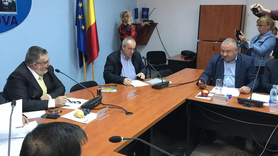 Eugen Cristescu, președintele UAP Prahova, anunță strângerea de semnături pentru demiterea primarului Ploieștiului, Adrian Dobre