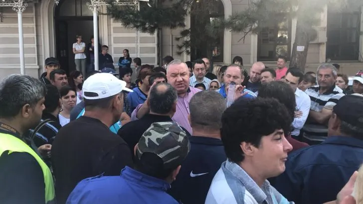 VIDEO Încă o zi de grevă la SGU Ploiești! Viceprimarul Ganea încearcă rezolvarea problemei