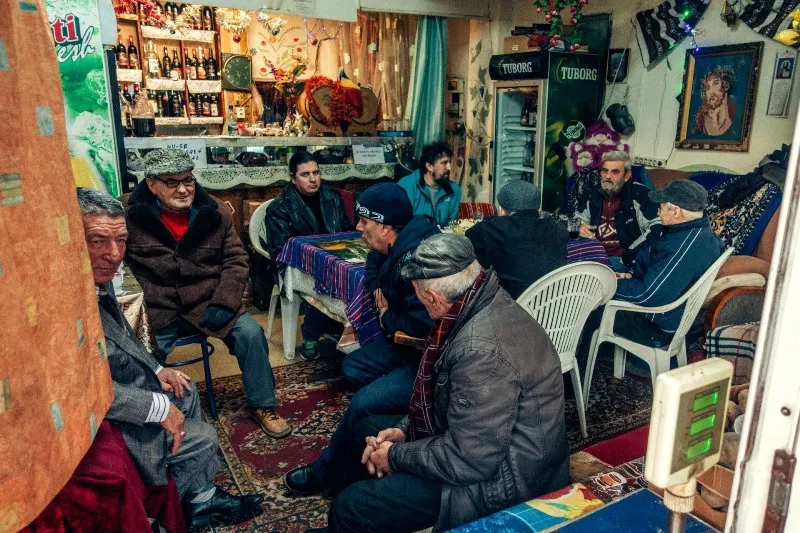 S-a ales cu dosar penal pentru că punea muzică în barul său
