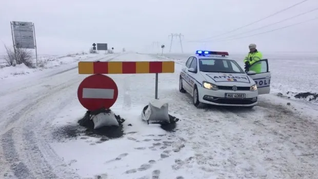 SINAIA: Drumul spre Cota 1400 a fost închis, marți dimineață