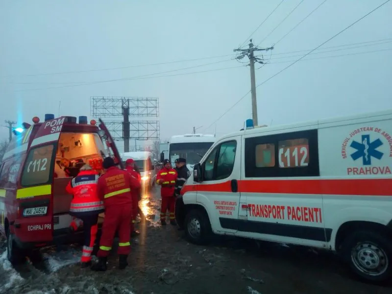 Microbuz cu nouă pasageri, implicat într-un accident în zona localității Florești