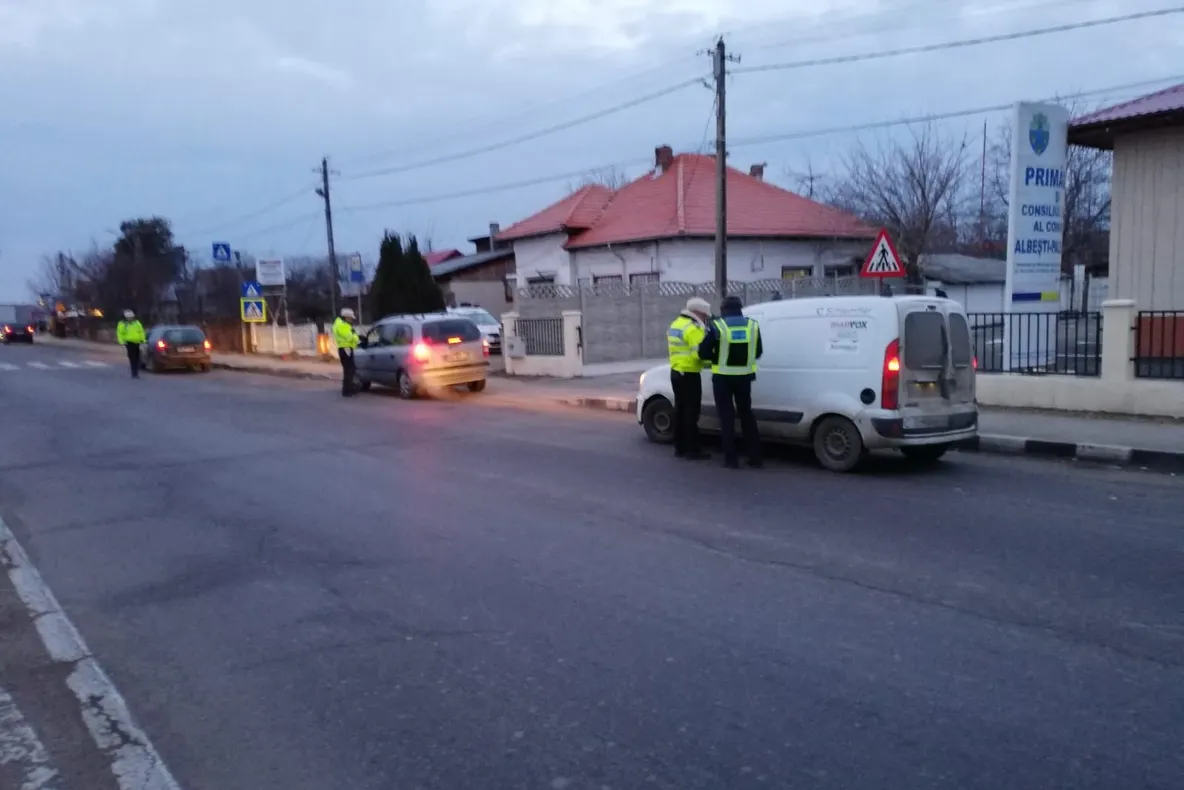 Sute de șoferi trași pe dreapta, pe drumurile naționale din Prahova