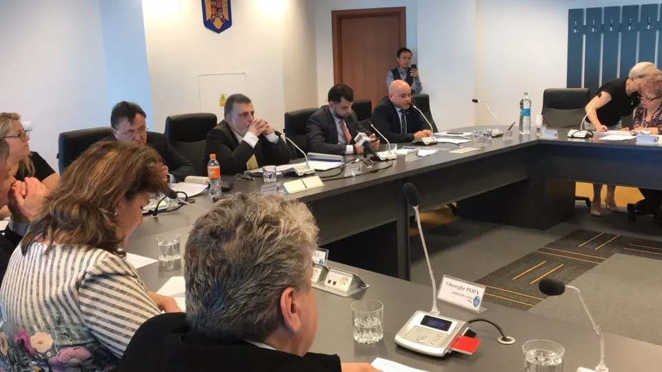 Scandal în Consiliul Local Ploieşti pe tema contractului de termie care expiră pe 1 mai