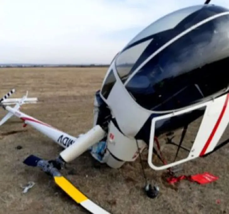 VIDEO Elicopter prăbușit la aterizare la Strejnic, în Prahova