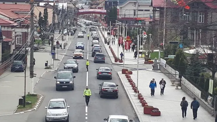 Primăria Comarnic vrea să introducă viniete pentru mașinile înmatriculate în București și Ilfov