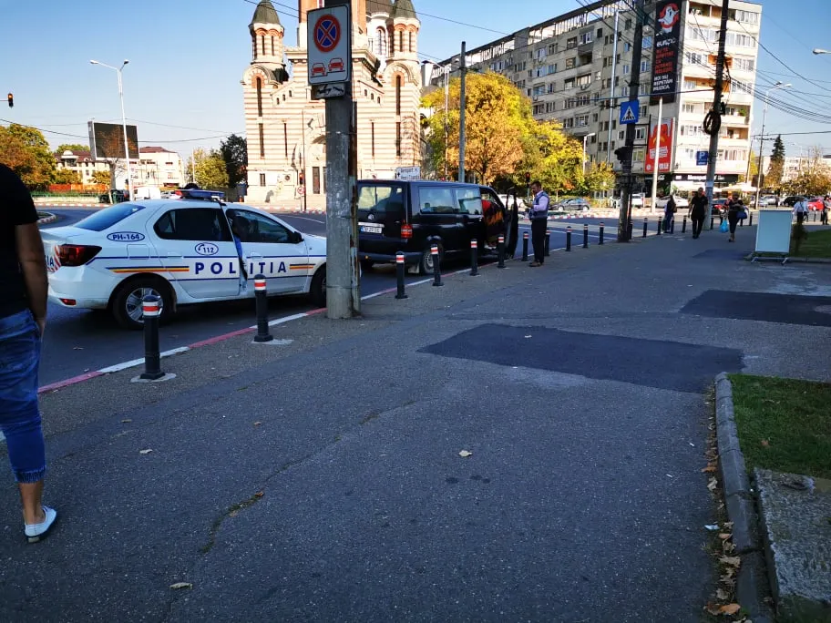 FOTO|  Șofer  amenințat cu cuțitul în centrul Ploieștiului după o șicană în trafic