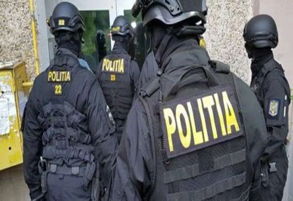 Percheziții în Ploiești! Doi suspecți, aduși la audieri
