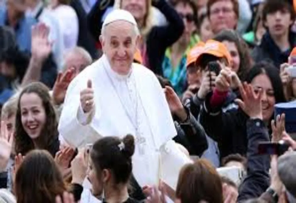 Papa Francisc nu este infectat cu coronavirus