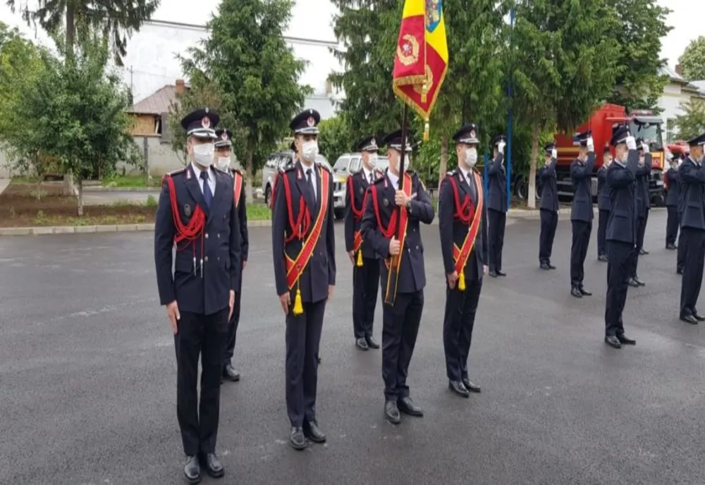 FOTO/ VIDEO  Jurământ în pandemie pentru elevii Școlii de Pompieri de la Boldești Scăieni 