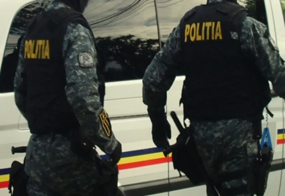 Percheziții în Prahova, la persoane acuzate de nerespectarea regimului armelor și munițiilor