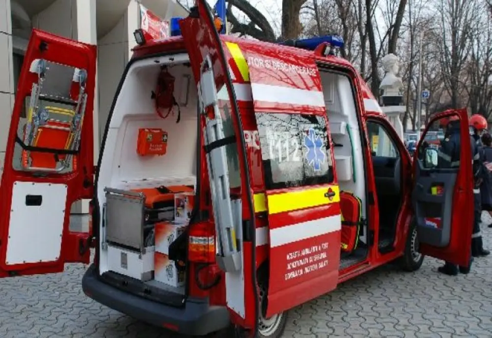 Accident grav la o croitorie! Mâna unei femei a fost smulsă de un utilaj