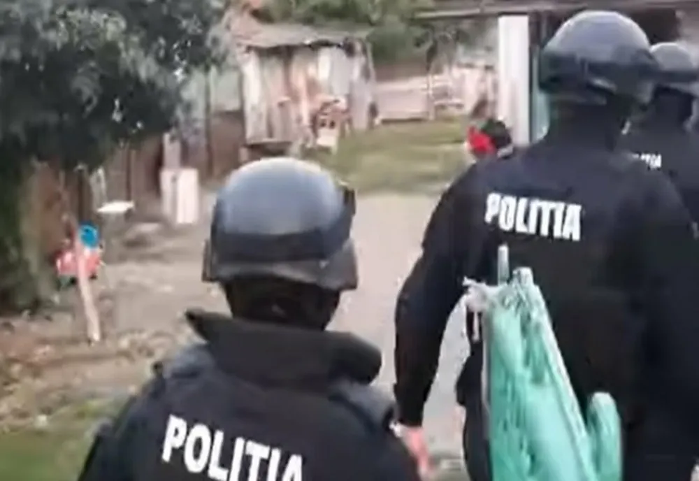 Percheziții în această dimineață în Prahova la persoane care încasau ilegal indemnizații de sprijin