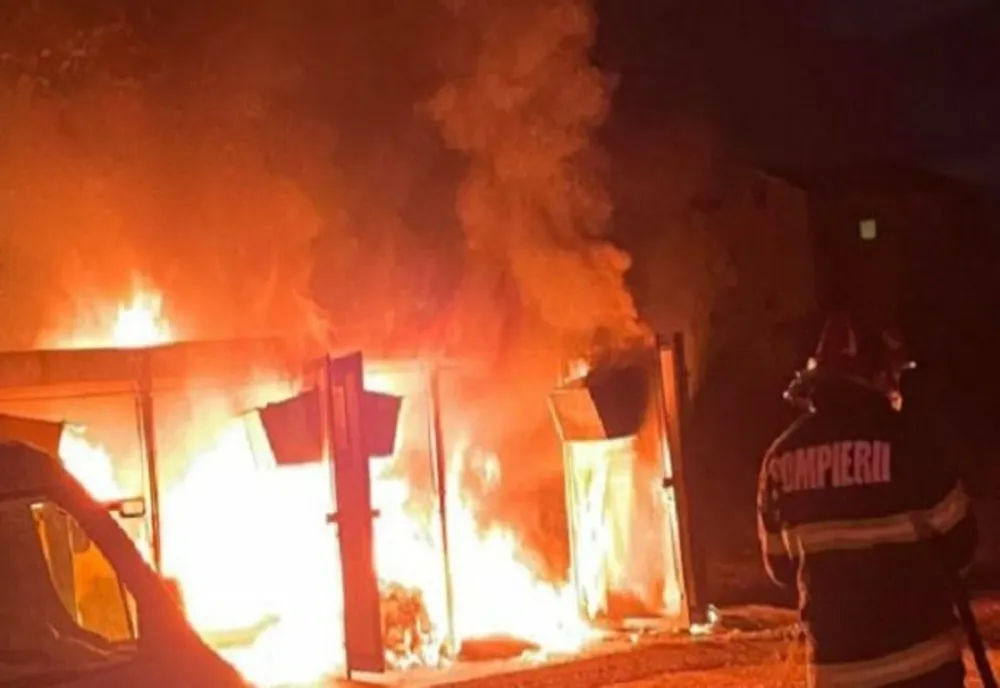 Poliția Prahova caută autorii incendiului de aseară, din centrul Ploieştiului. Incidentul a afectat furnizarea serviciilor către abonații Vodafone din municipiu și din alte localități ale județului