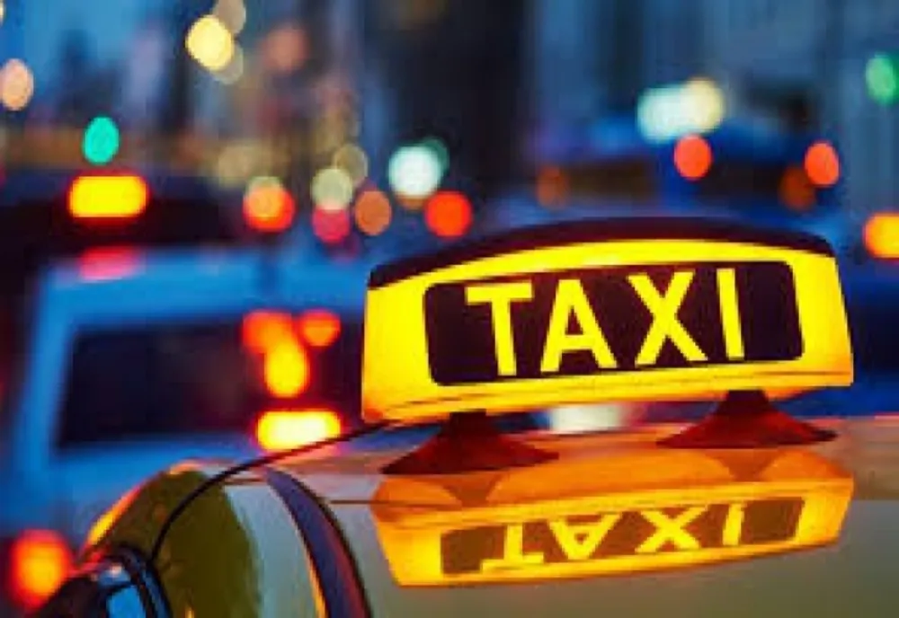 Taximetrist beat depistat în Ploiești, în urma unui accident rutier