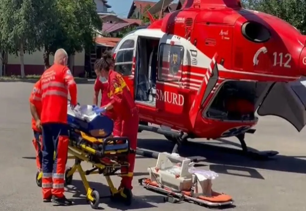 Ploieşti. Nou-născut cu probleme medicale, preluat de urgență cu elicopterul SMURD