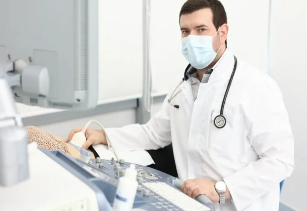 Fonduri din PNRR pentru reabilitarea şi dotarea cabinetelor medicilor de familie