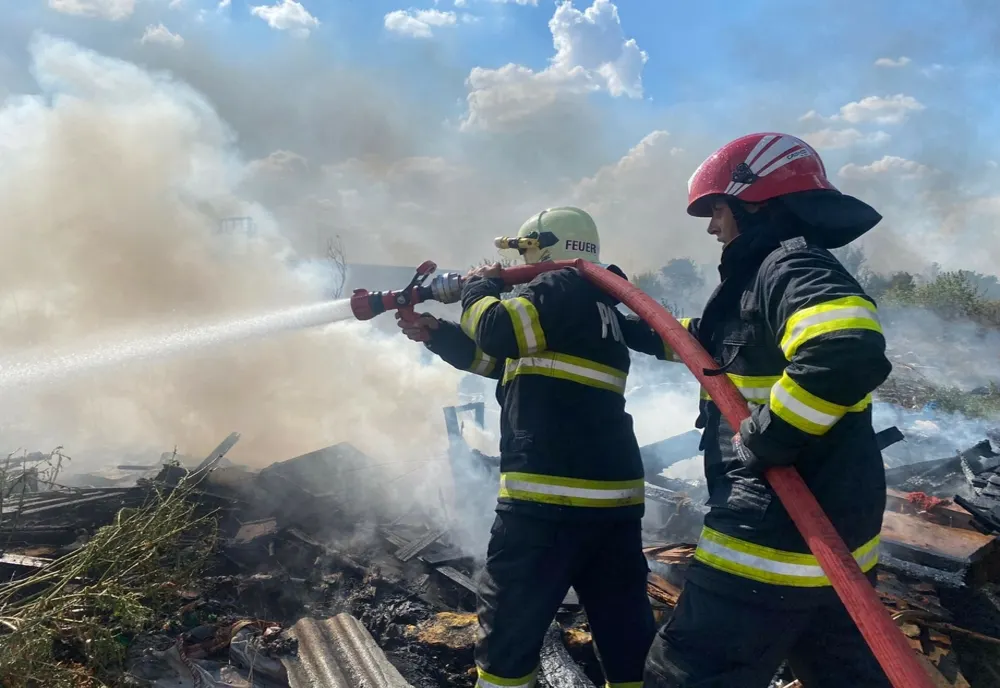 Prahova. Bătrână salvată dintr-un incendiu la Ceptura!