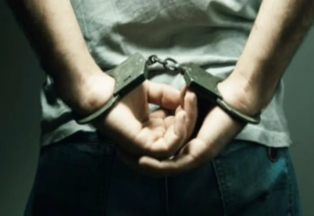 Un tânăr a fost victima unui viol. Agresorul a fost arestat preventiv pentru 30 de zile