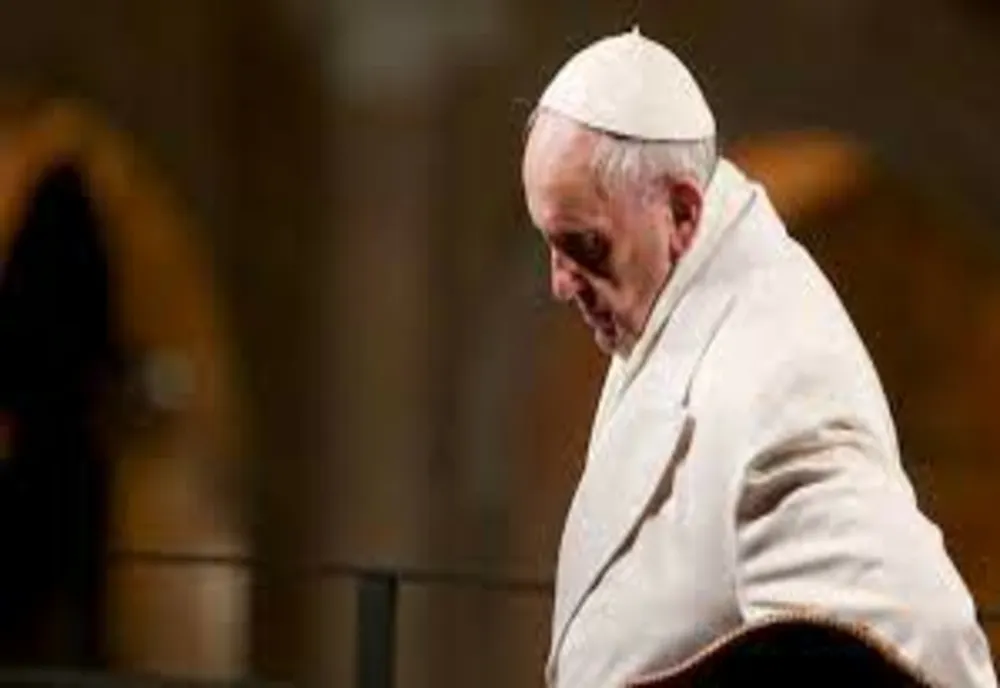 PAPA FRANCISC, INTERNAT DE O LUNĂ: „MĂ CONFRUNT CU O ÎNCERCARE”