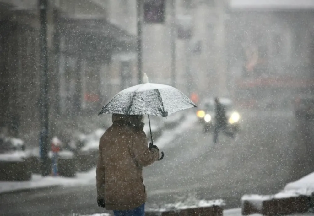 VREMEA 7 DECEMBRIE. PRECIPITAȚII ÎN ZONELE MONTANE ȘI SUDICE