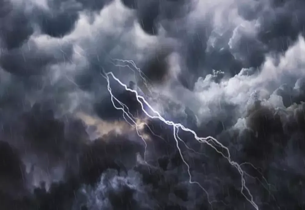 Alertă meteo - Avertizări de Cod PORTOCALIU de ploi torențiale, vijelii și grindină în 6 județe în următoarele ore