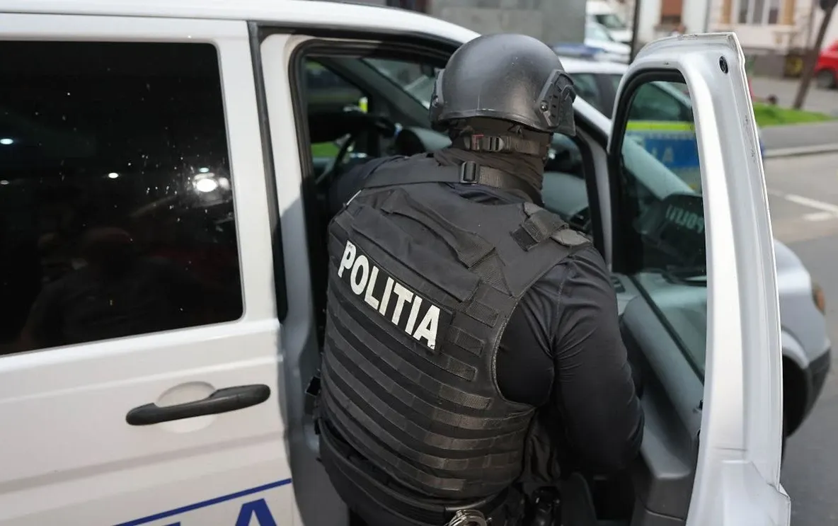 27 de percheziții în Prahova, într-un dosar de credite obținute cu acte false. Prejudiciul se apropie de 2 milioane de lei