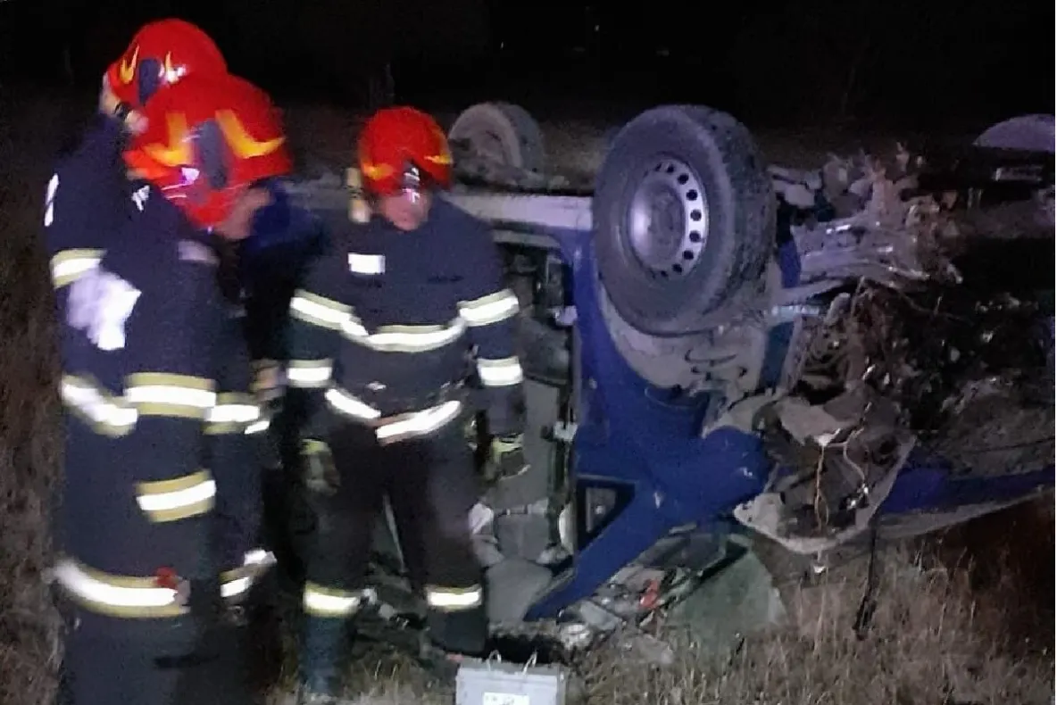 Bărbat și femeie, găsiți morți într-o mașină răsturnată în Săcele