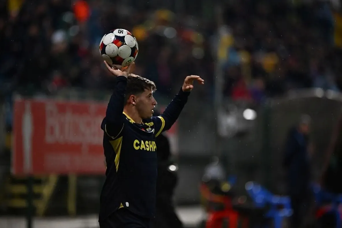 Petrolul Ploiești deschide etapa a 15-a din Superliga de fotbal