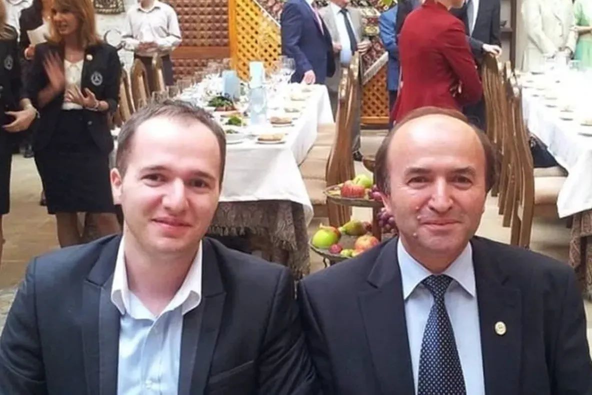Fiul lui Tudorel Toader, reținut pentru 24 de ore. Procurorii cer arestarea preventivă