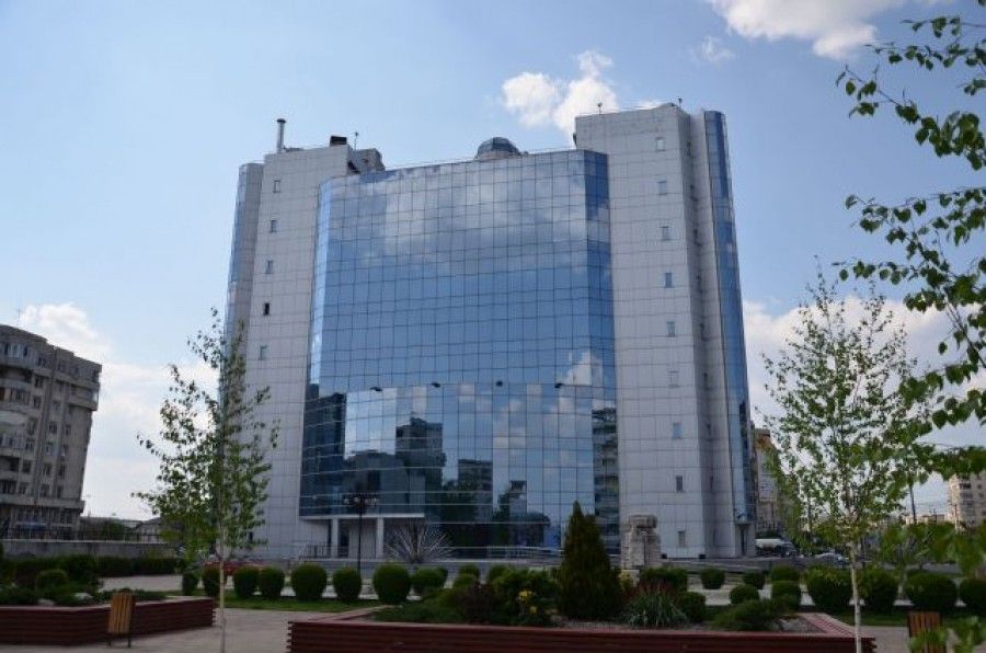 Primăria Ploiești nu se mută, încă, în fostul sediu al Petrom