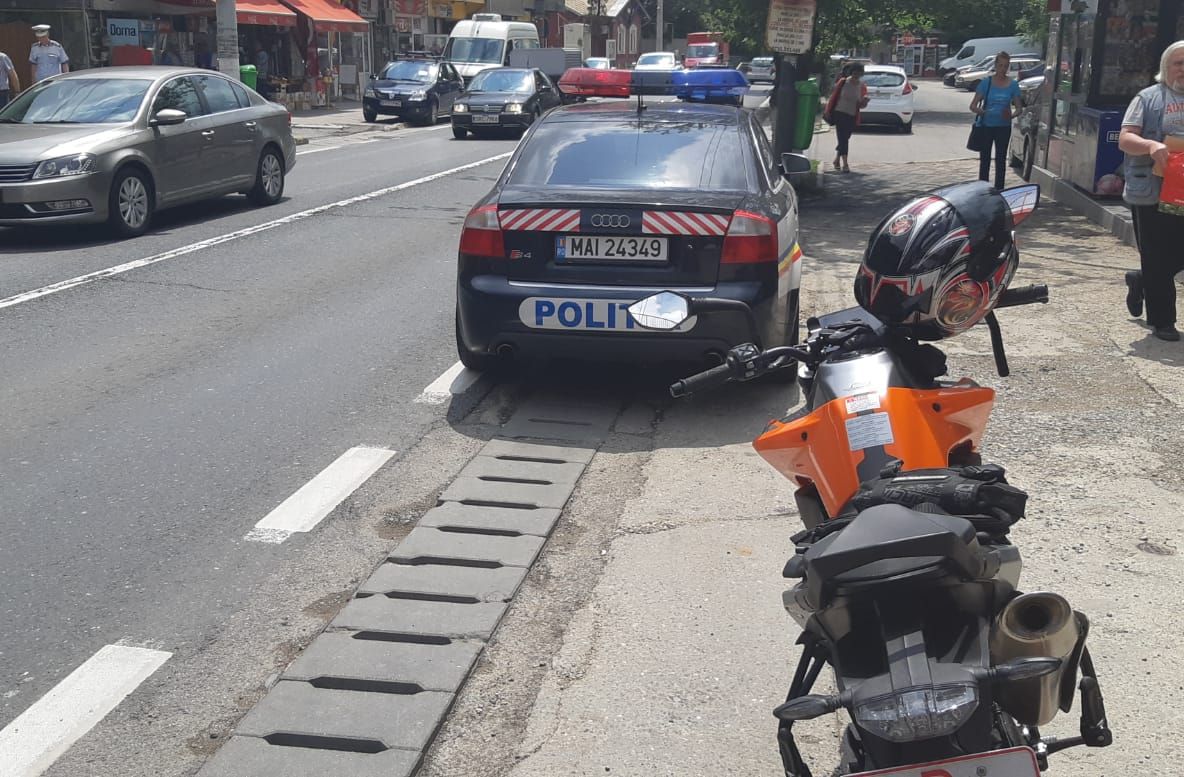 FOTO | Un motociclist teribilist a rămas fără permis după ce nu a oprit la semnalele polițiștilor prahoveni