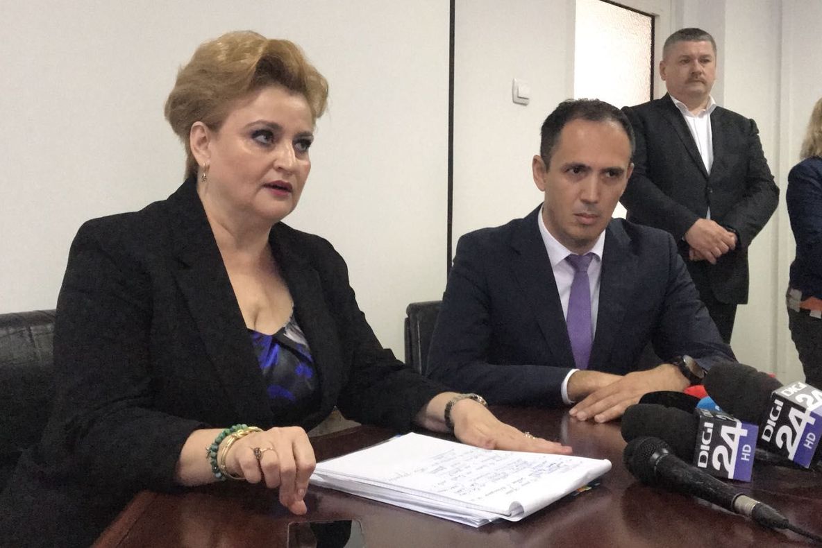 VIDEO Grațiela Gavrilescu, ministrul Mediului se întâlnește cu reprezentanții rafinăriilor din Ploiești