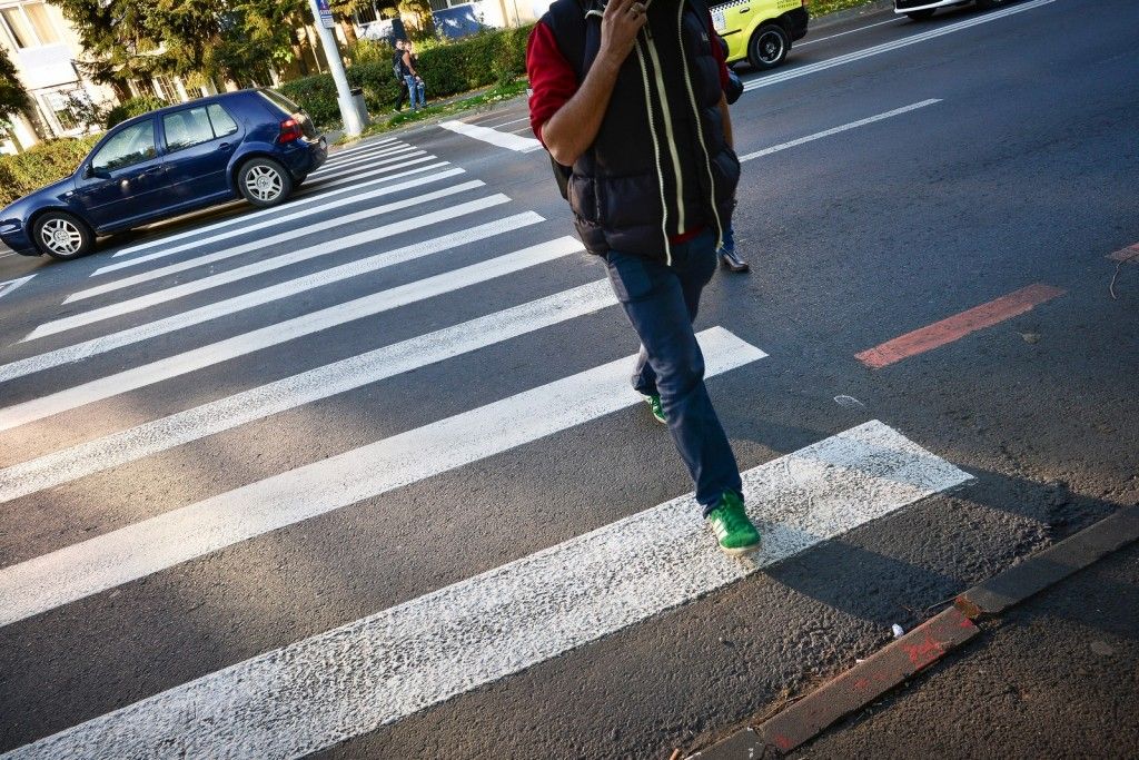 Accident rutier pe Șoseaua Vestului. O femeie a fost rănită