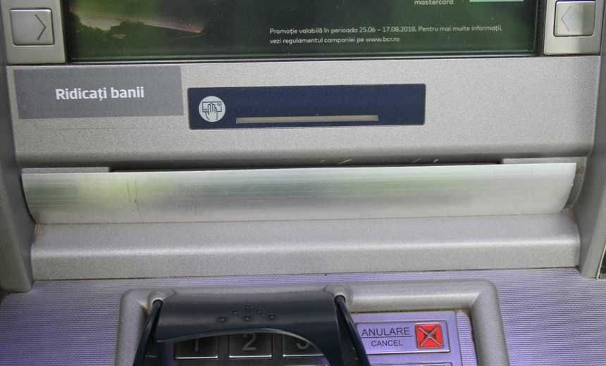 Dispozitiv capcană descoperit de polițiști la un bancomat din Ploiești! Un suspect, reținut