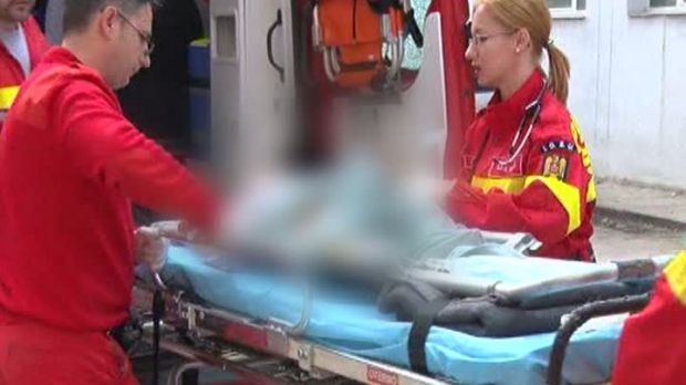 O fetiţă din Ploieşti a căzut de la etajul I al locuinţei. Polițiștii cercetează cauza