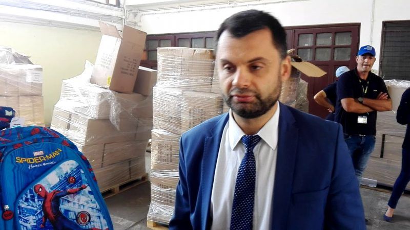 Peste 1800 de elevi de calasa I din Ploiești, beneficiari ai programului "Primul ghiozdan"