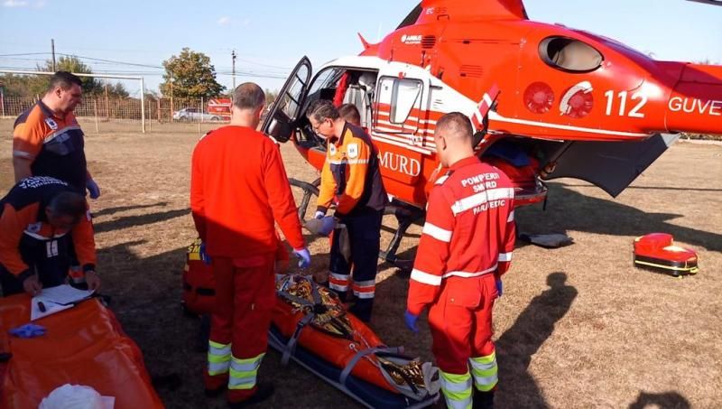 UPDATE O femeie din comuna Gorgota și-a dat foc! A fost preluată de un elicopter SMURD | FOTO&amp;VIDEO