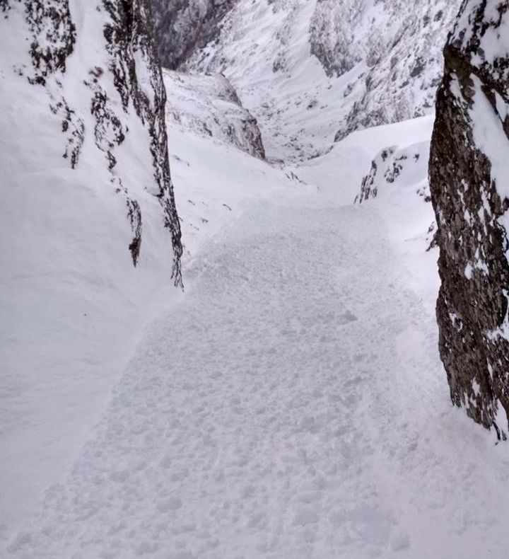 Risc crescut de avalanșă în Bucegi