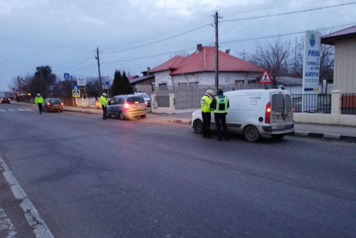 Sute de șoferi trași pe dreapta, pe drumurile naționale din Prahova