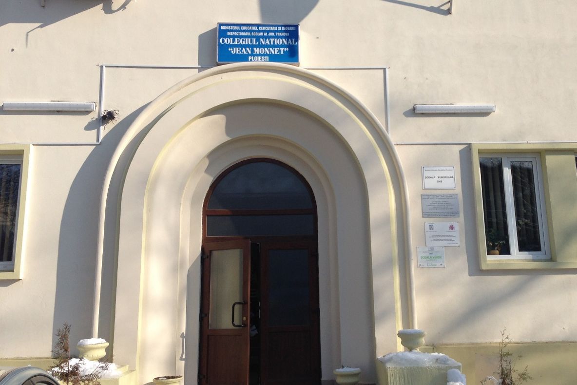 Colegiul "Jean Monnet" va fi rebotezat Colegiul Naţional Pedagogic "Regina Maria" Ploieşti