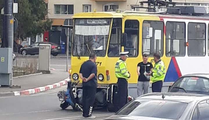 Motociclist rănit în urma unui accident rutier produs pe Șoseaua Nordului din Ploiești