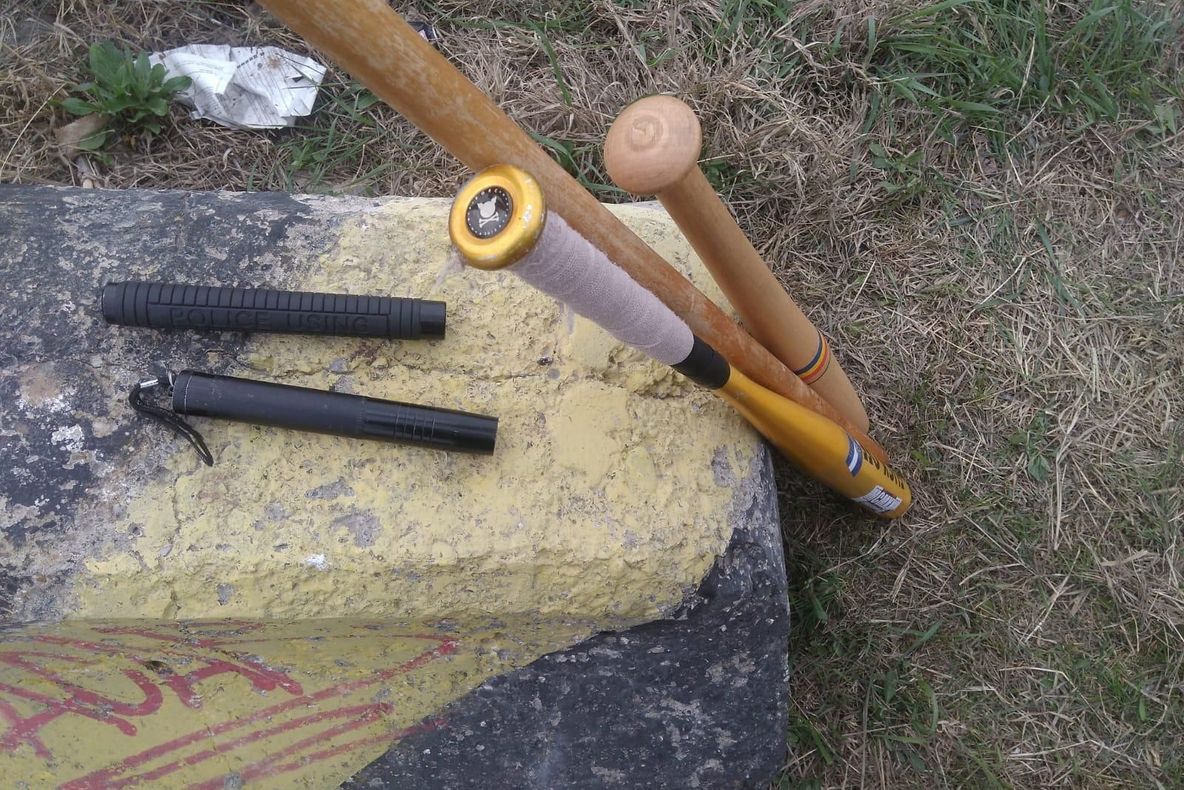 Suporterii lui ASU Poli Timișoara opriți de Poliție la Ploiești! Ce au confiscat polițiștii!