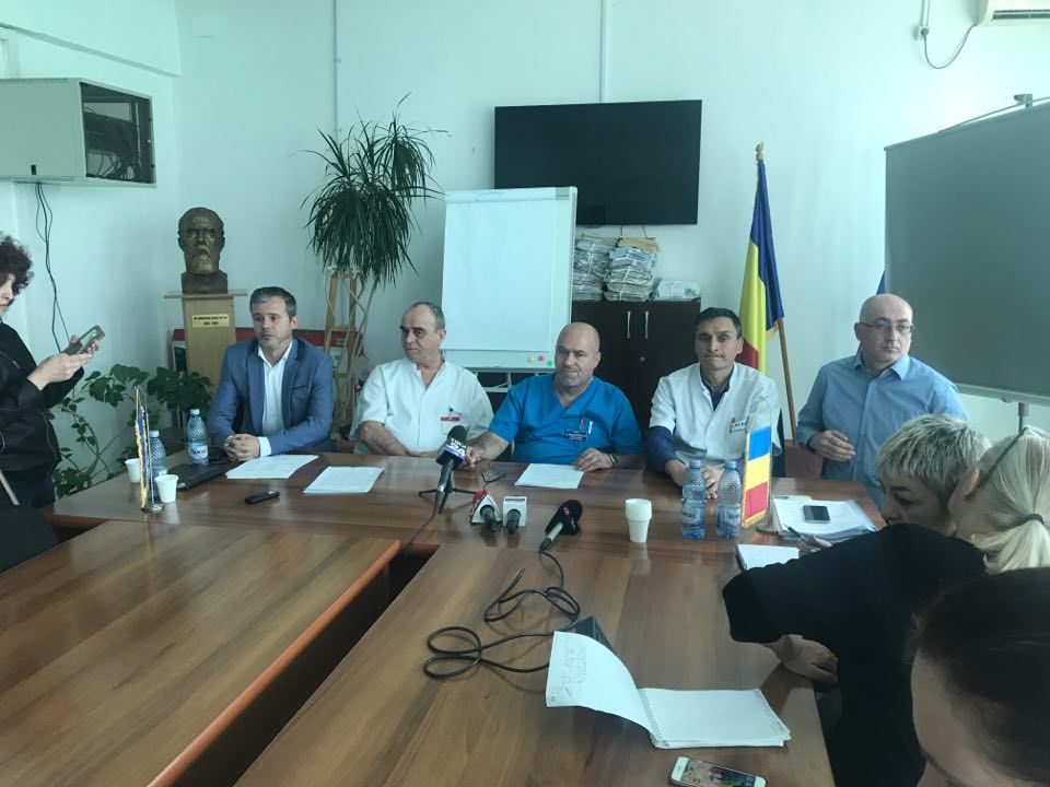 Ministrul Sănătății, acuzat că a mințit în scandalul de la Spitalul Județean Ploiești. Medicii, solidari cu condecerea SJU | VIDEO