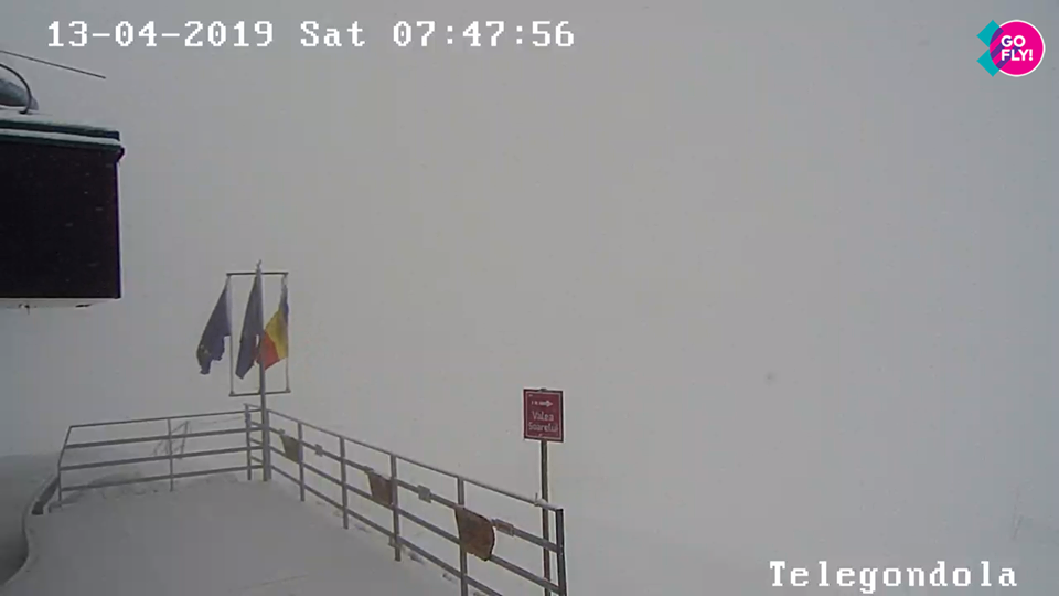 VIDEO Ninge în Bucegi. Traseele montane rămân închise